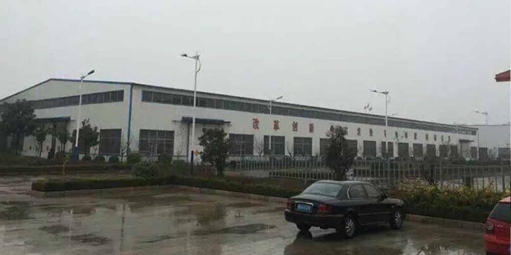 山東萬(wàn)幫新型材料有限公司用高服概率篩解決耐火材料篩分問題